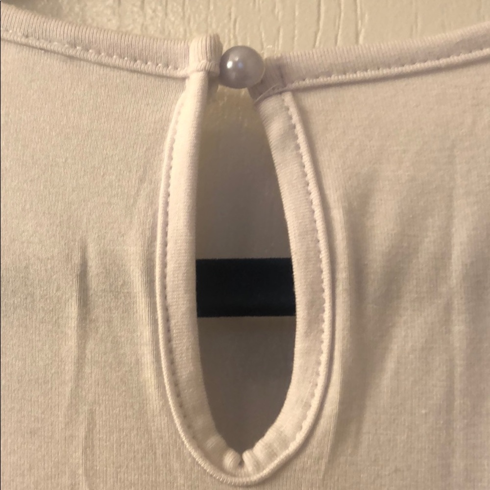 White flowy tank - Picture 6 of 6